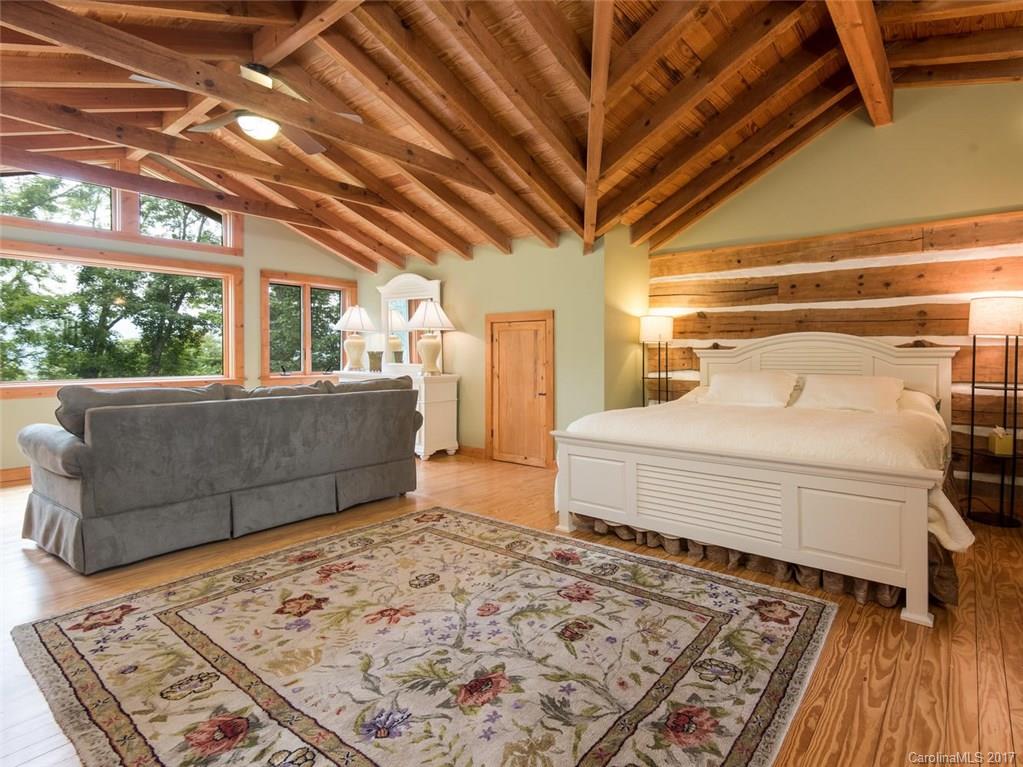220 Pink Fox Cove Road Weaverville NC 28787