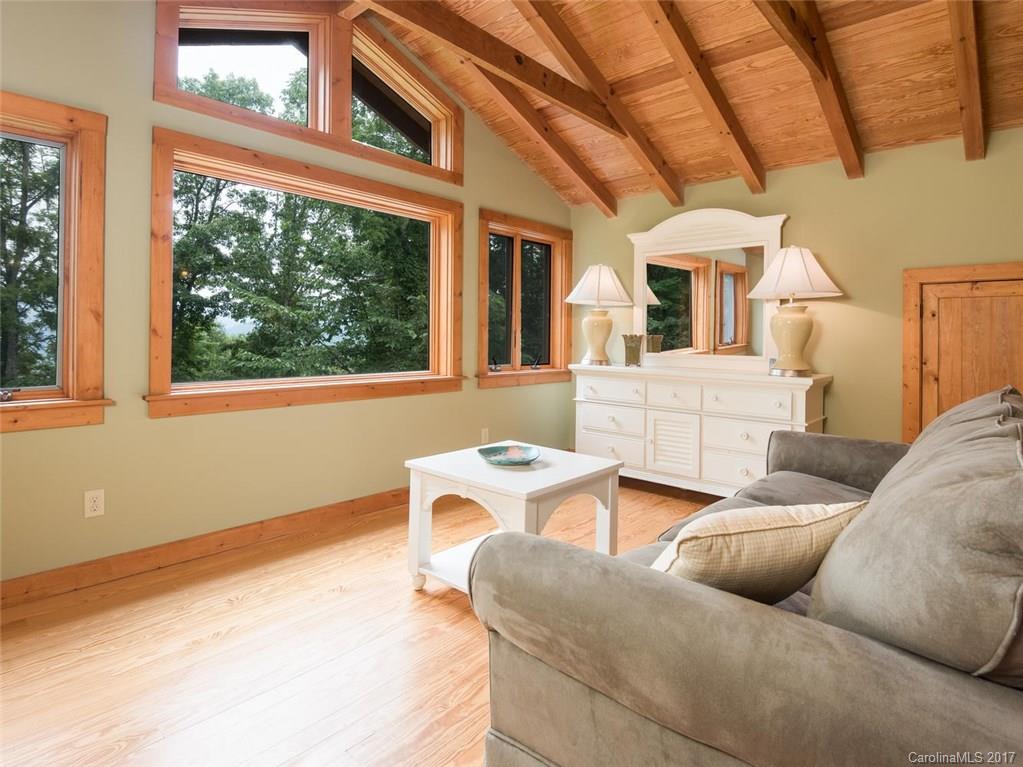 220 Pink Fox Cove Road Weaverville NC 28787