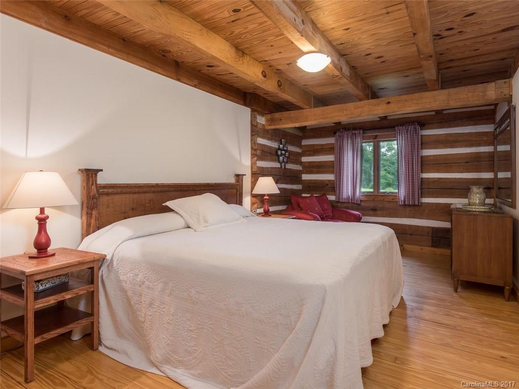 220 Pink Fox Cove Road Weaverville NC 28787