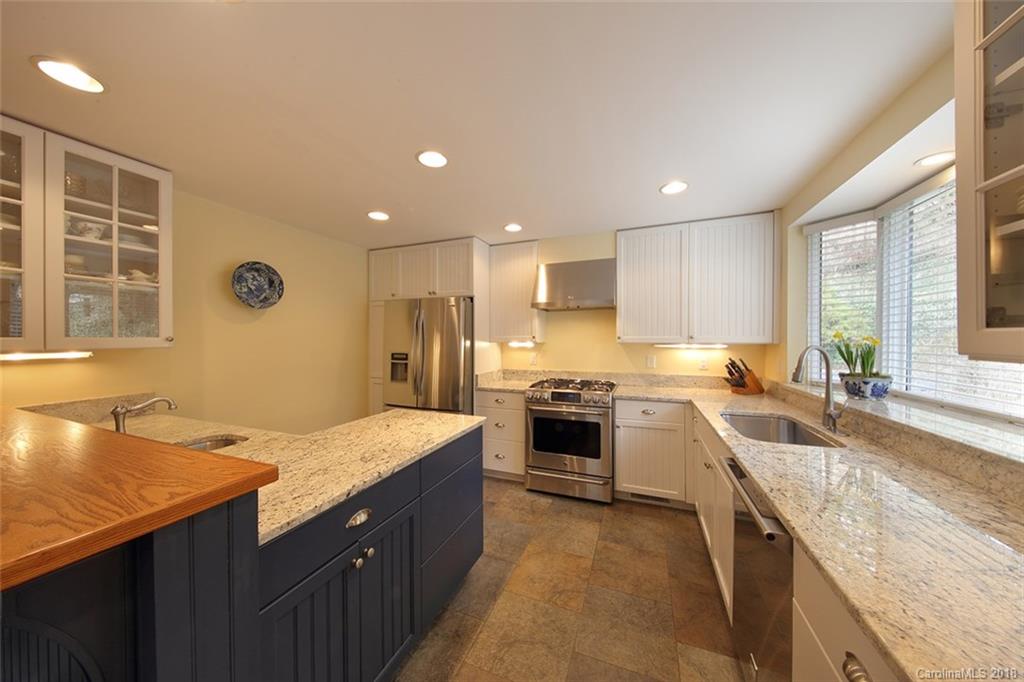 11 Howland Road Asheville NC 28804