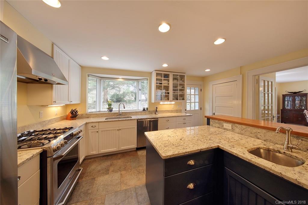 11 Howland Road Asheville NC 28804