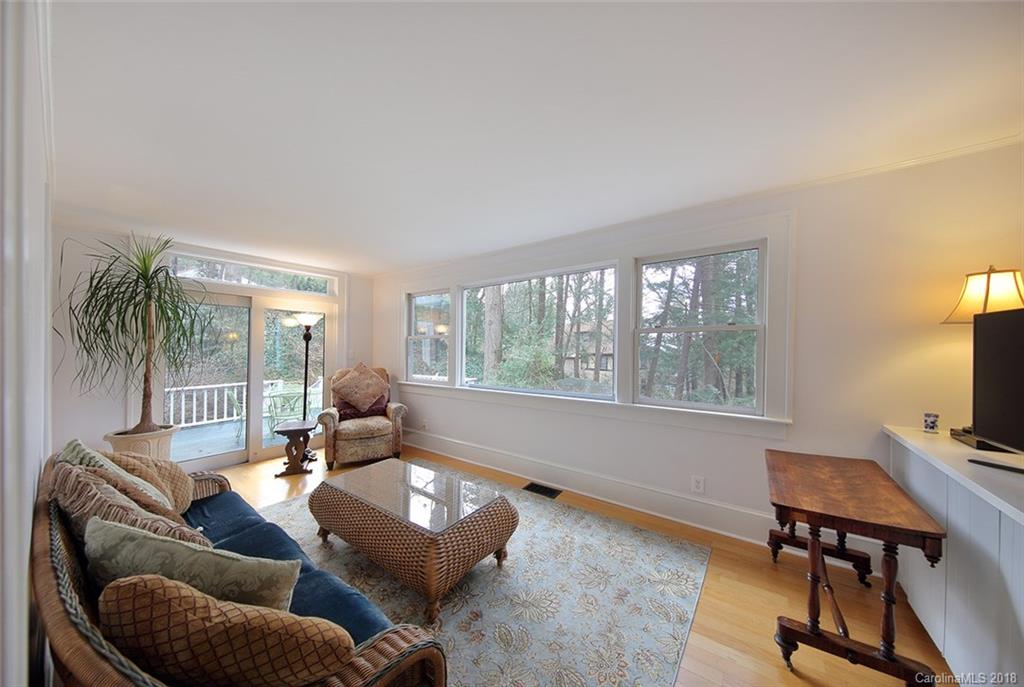 11 Howland Road Asheville NC 28804
