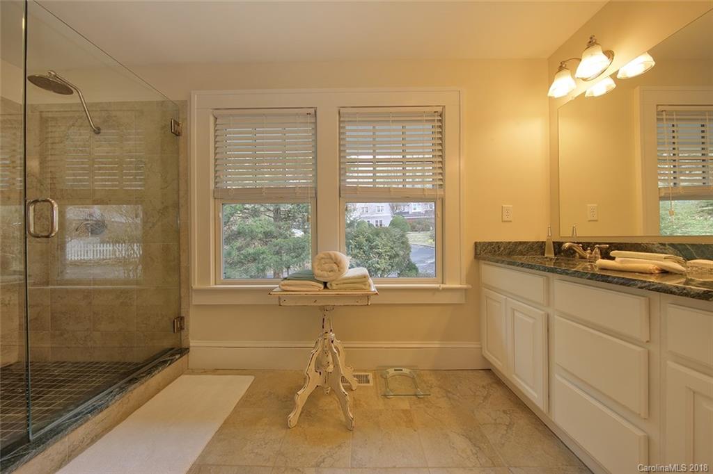 11 Howland Road Asheville NC 28804