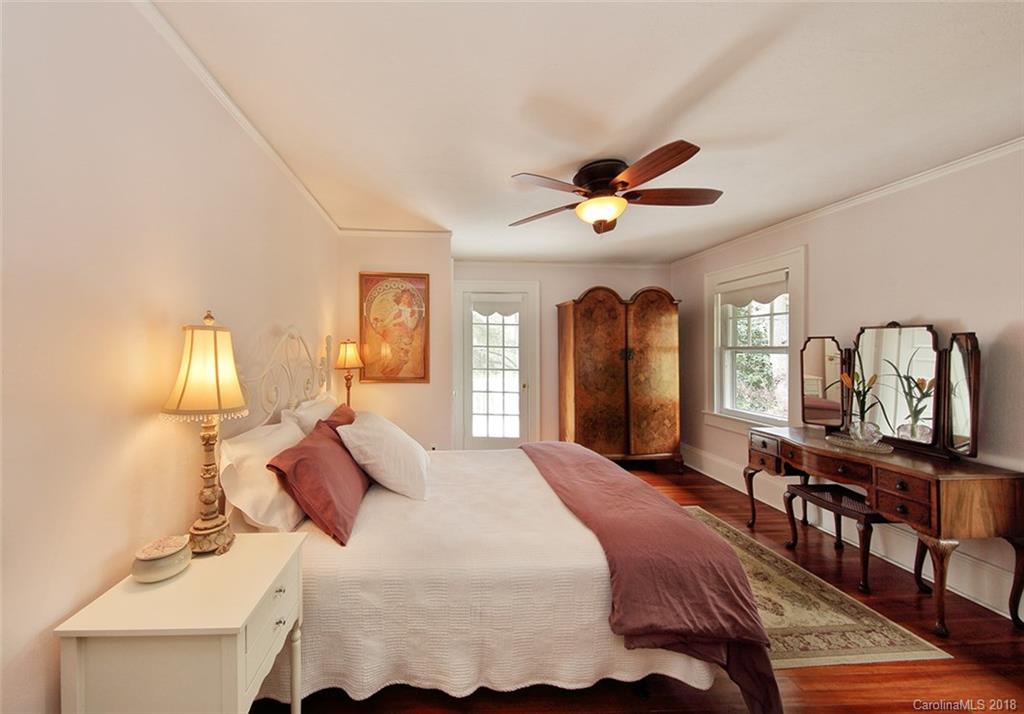11 Howland Road Asheville NC 28804
