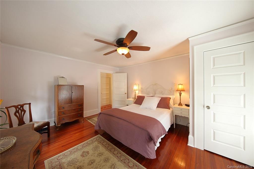 11 Howland Road Asheville NC 28804