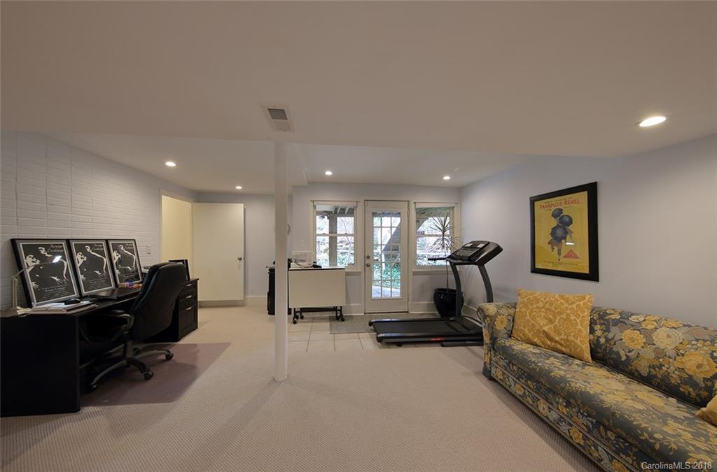 11 Howland Road Asheville NC 28804