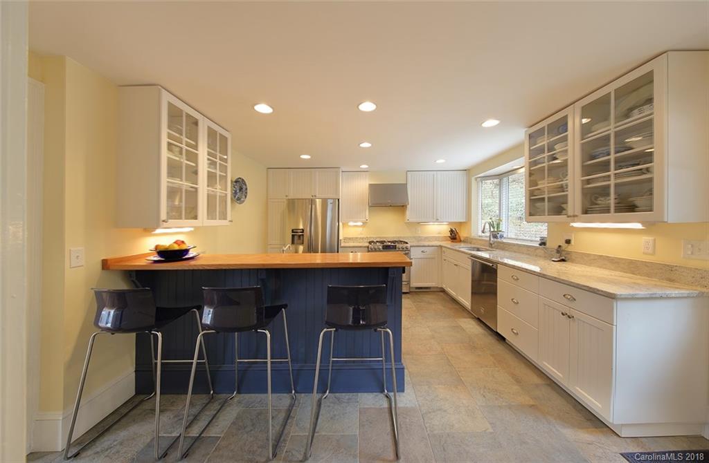 11 Howland Road Asheville NC 28804