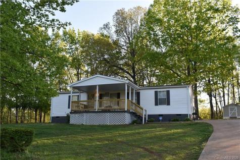 1217 Deer Park Road Nebo NC 28761