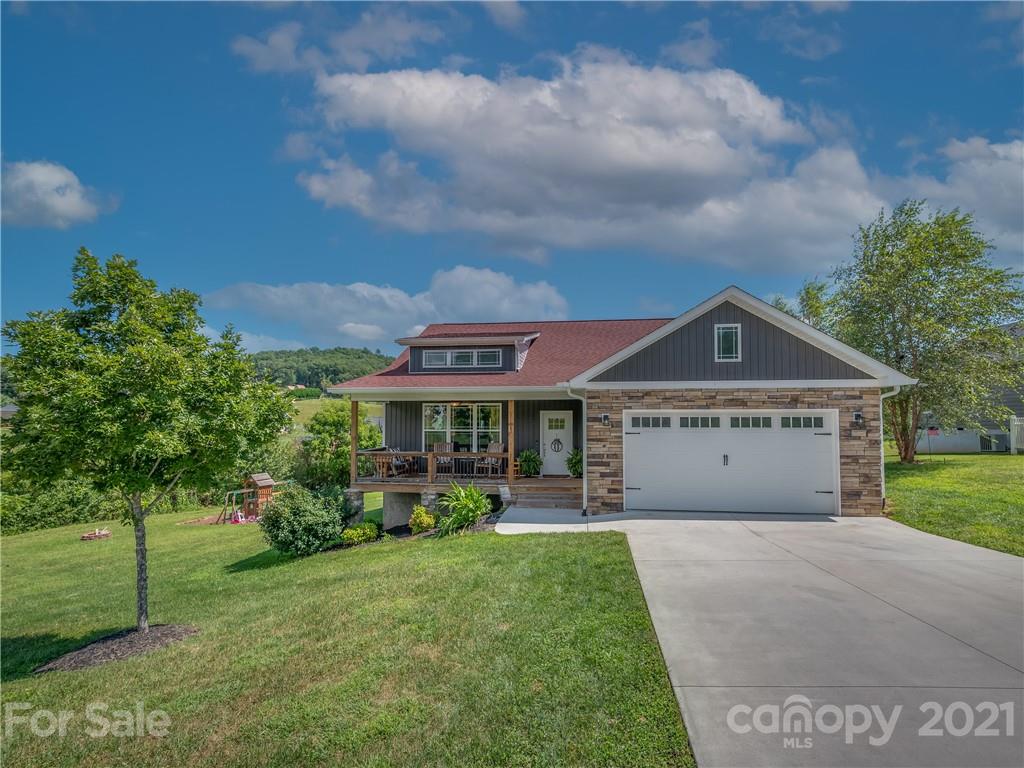 81 River Breeze Lane Etowah NC 28729