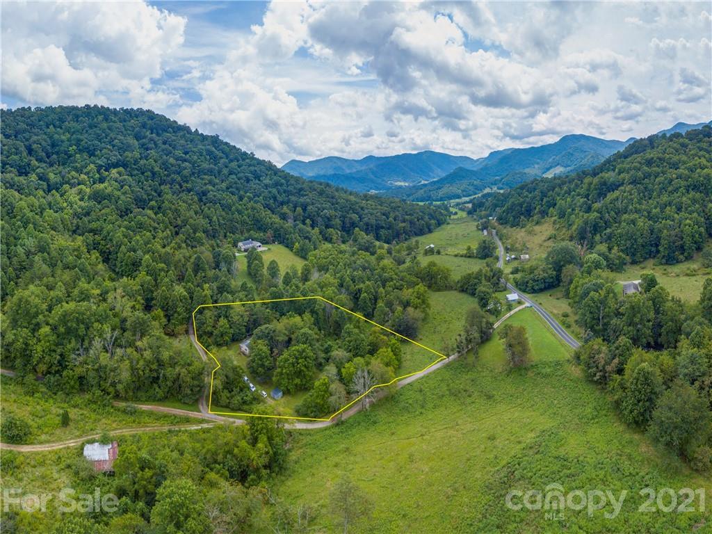 25 Davidson Gap Road Leicester NC 28748