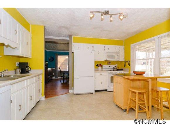 417 Morgan Road Candler NC 28715