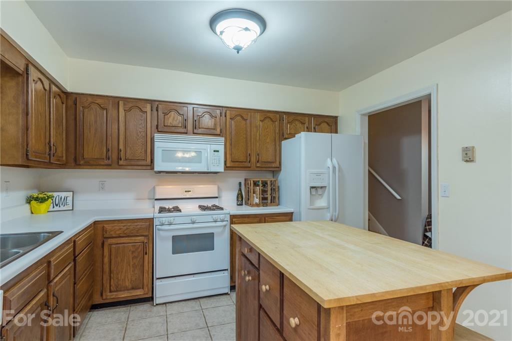 19 Spring Hill Drive Arden NC 28704