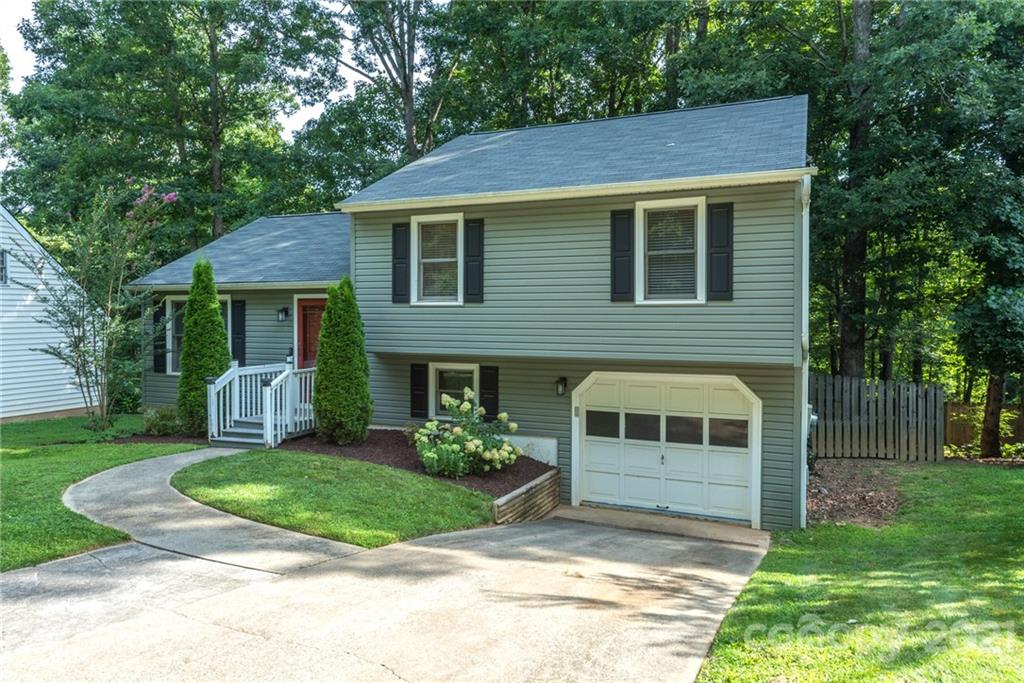 19 Spring Hill Drive Arden NC 28704