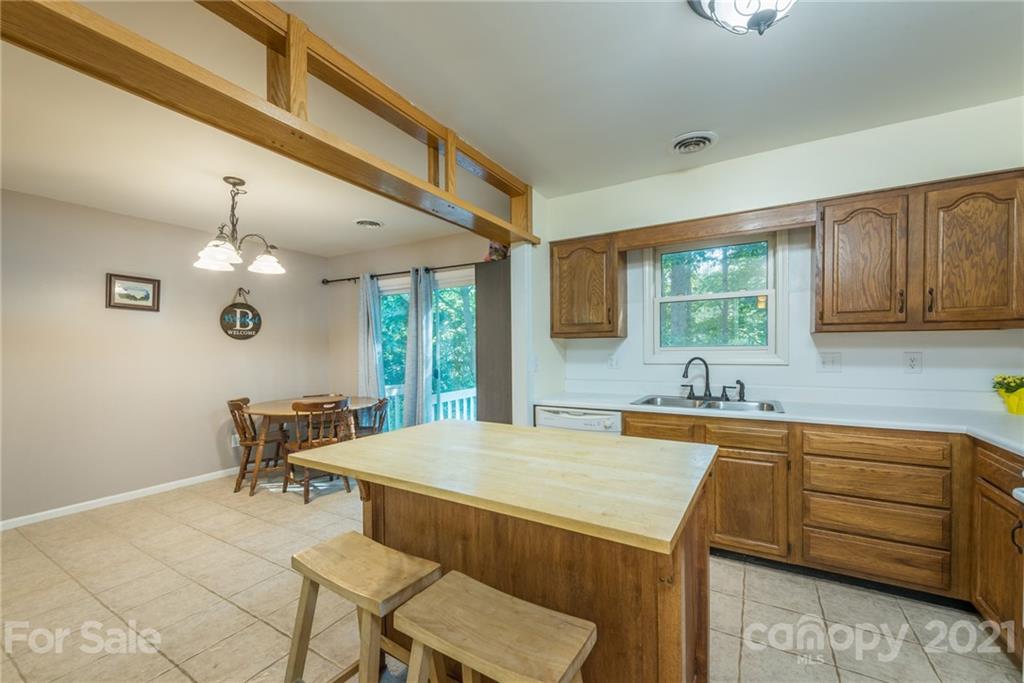 19 Spring Hill Drive Arden NC 28704