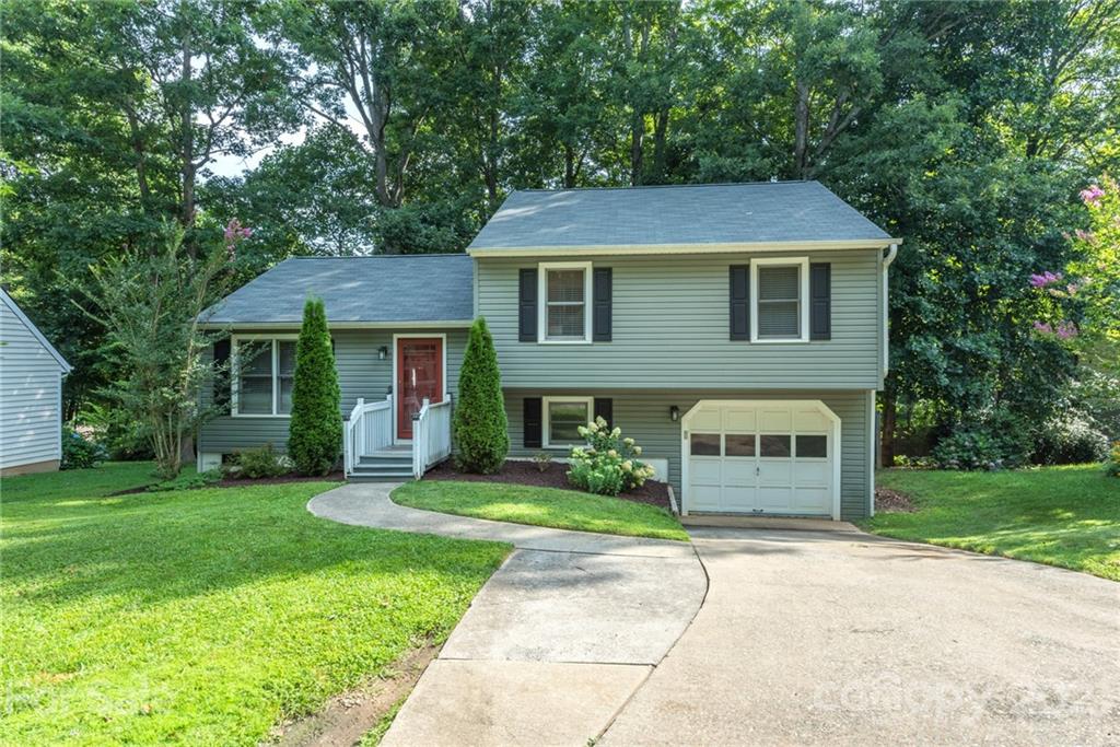 19 Spring Hill Drive Arden NC 28704