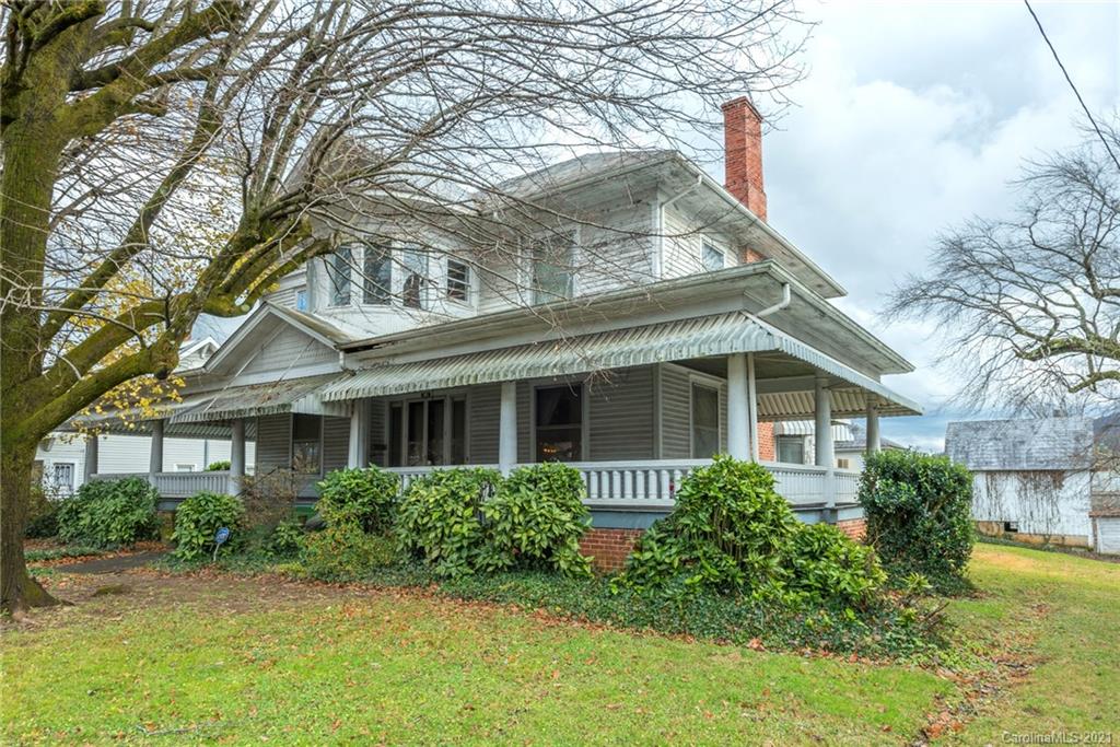 160 E Court Street Marion NC 28752