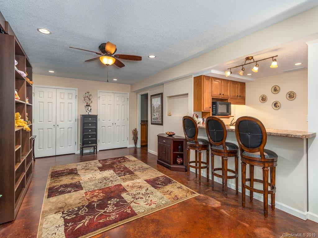 16 Stonewood Drive Weaverville NC 28787