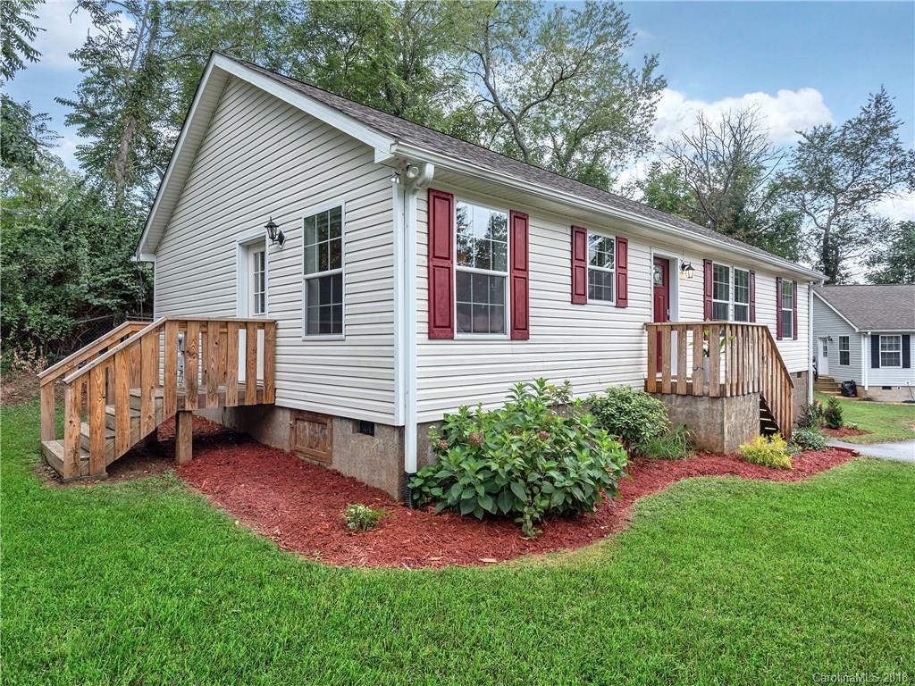 16 Clemson Court Asheville NC 28806