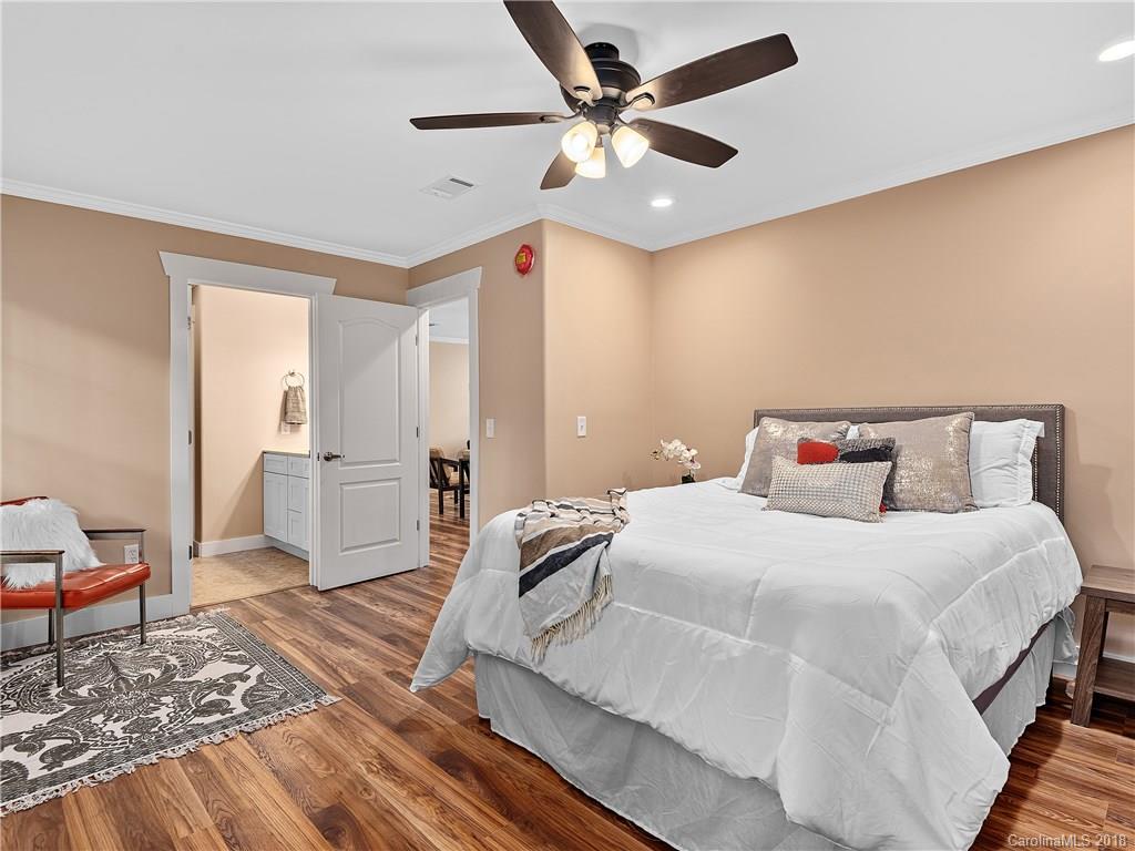 16 Clemson Court Asheville NC 28806