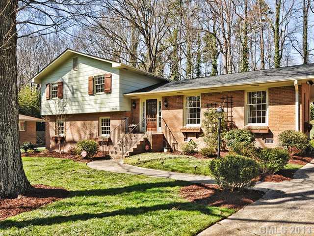 5826 Lansing Drive Charlotte NC 28270
