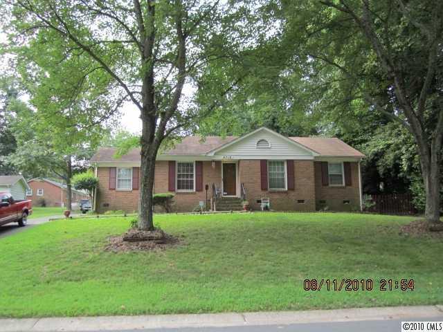 4718 Belle Plaine Drive Charlotte NC 28215