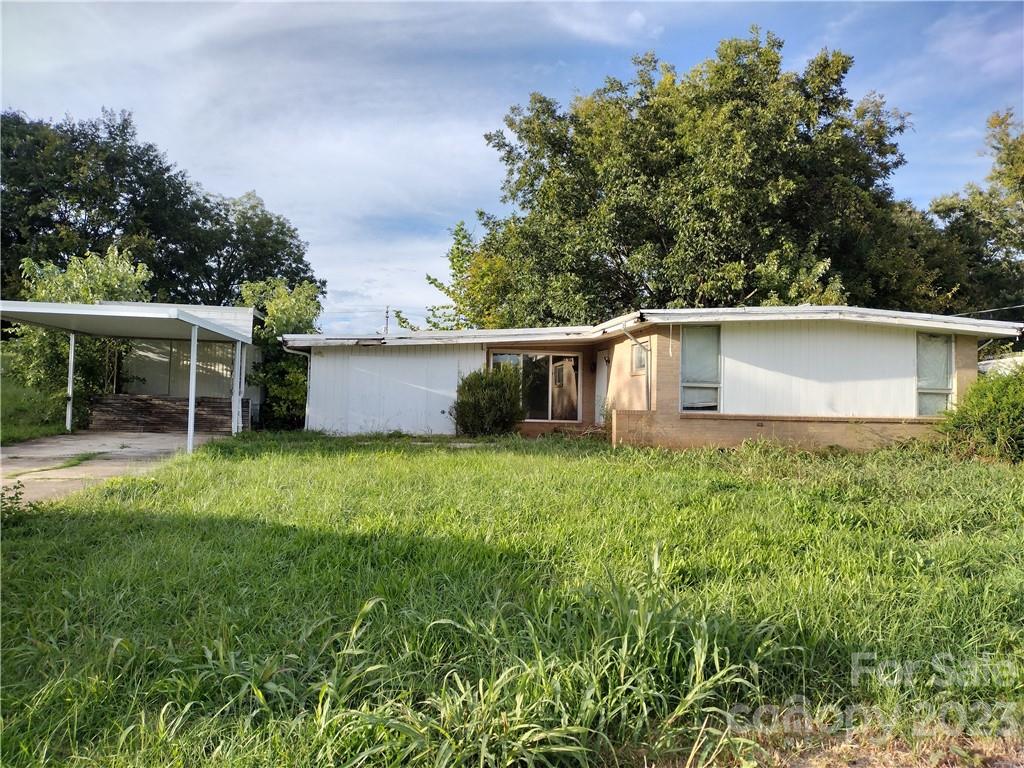 1718 2nd Avenue SW Hickory NC 28602