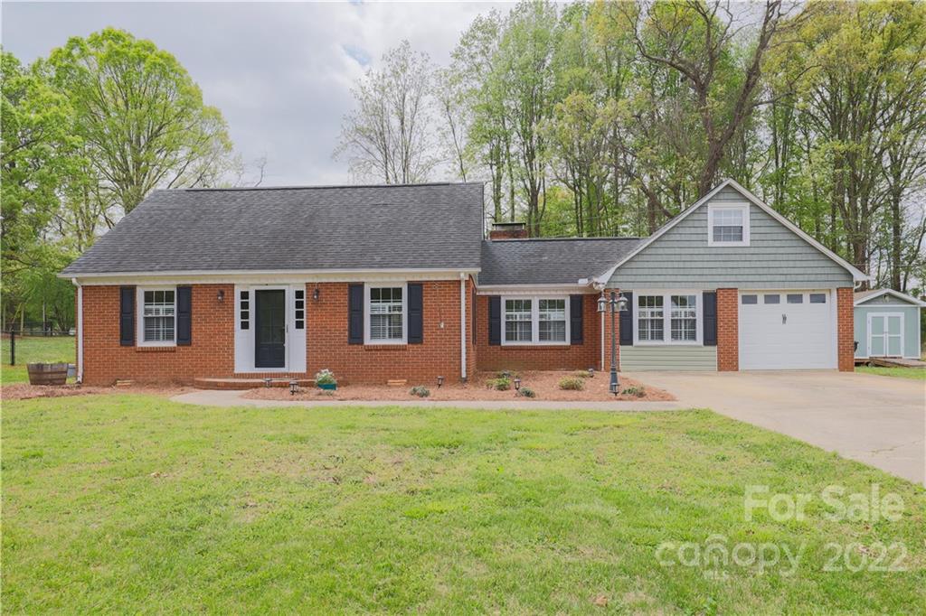 134 E Meadowview Drive Statesville NC 28625