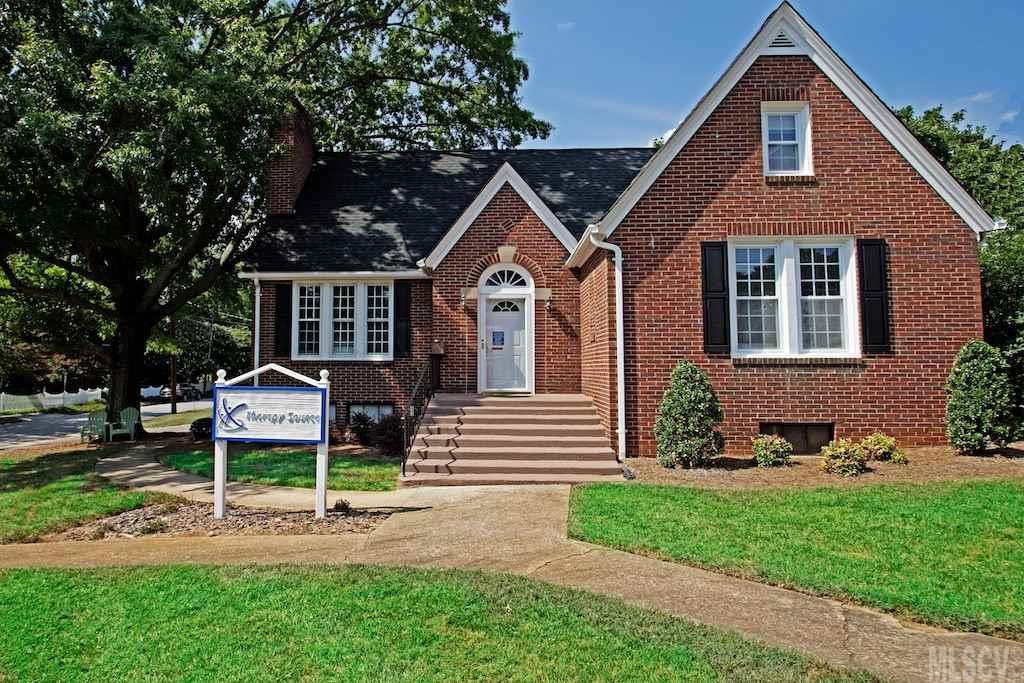 118 5th Avenue NW Hickory NC 28601