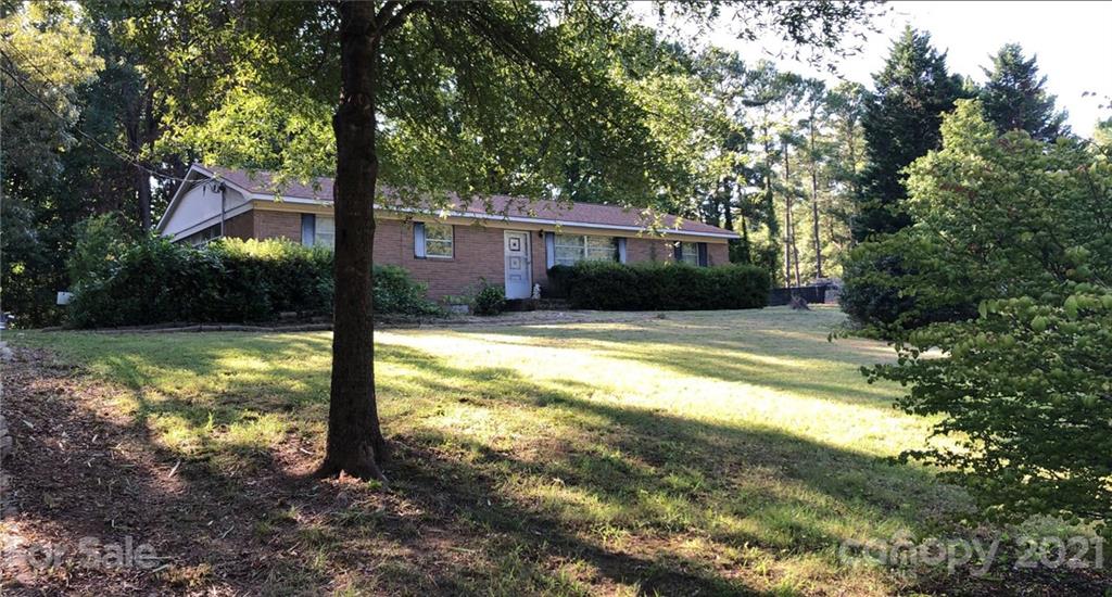 6515 Woodland Circle Charlotte NC 28216