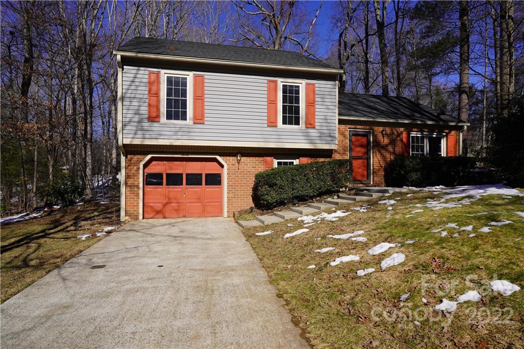 7 Silver Lace Circle Arden NC 28704