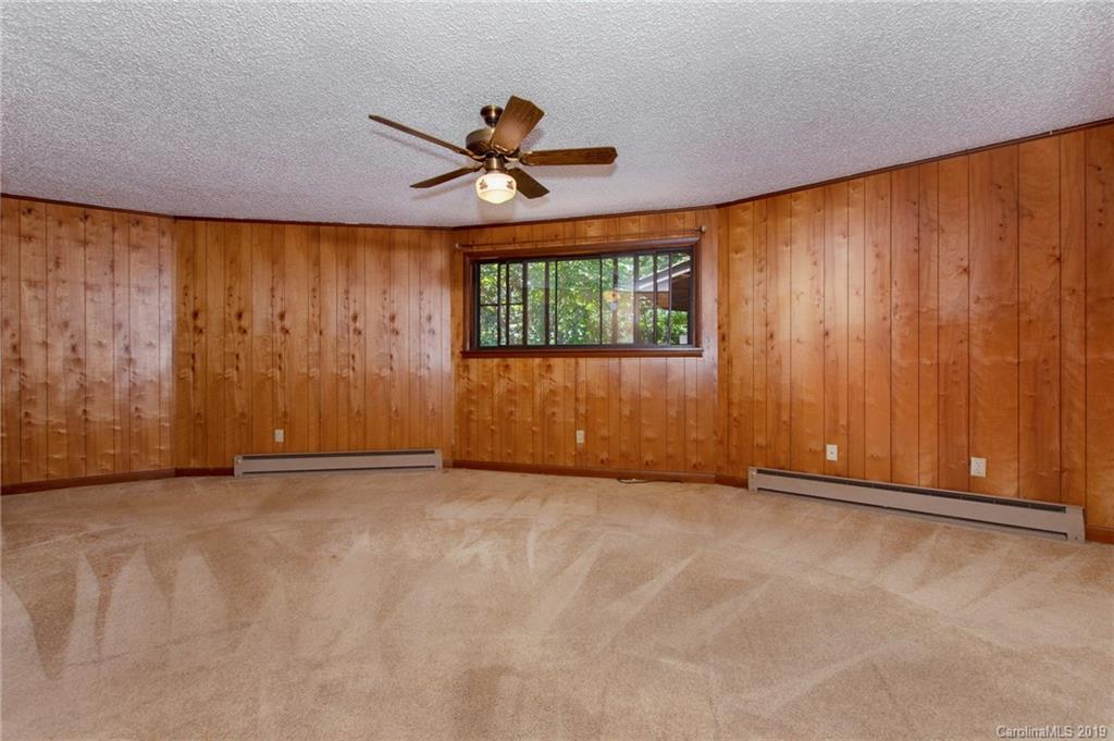 19 Hickory Tree Road Asheville NC 28805