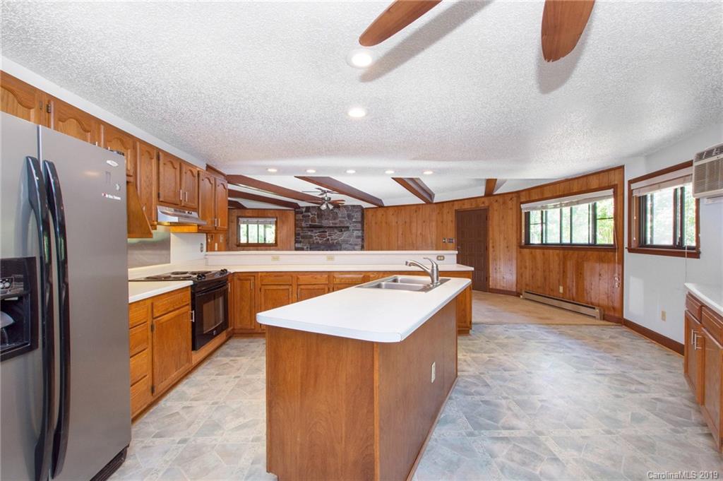 19 Hickory Tree Road Asheville NC 28805