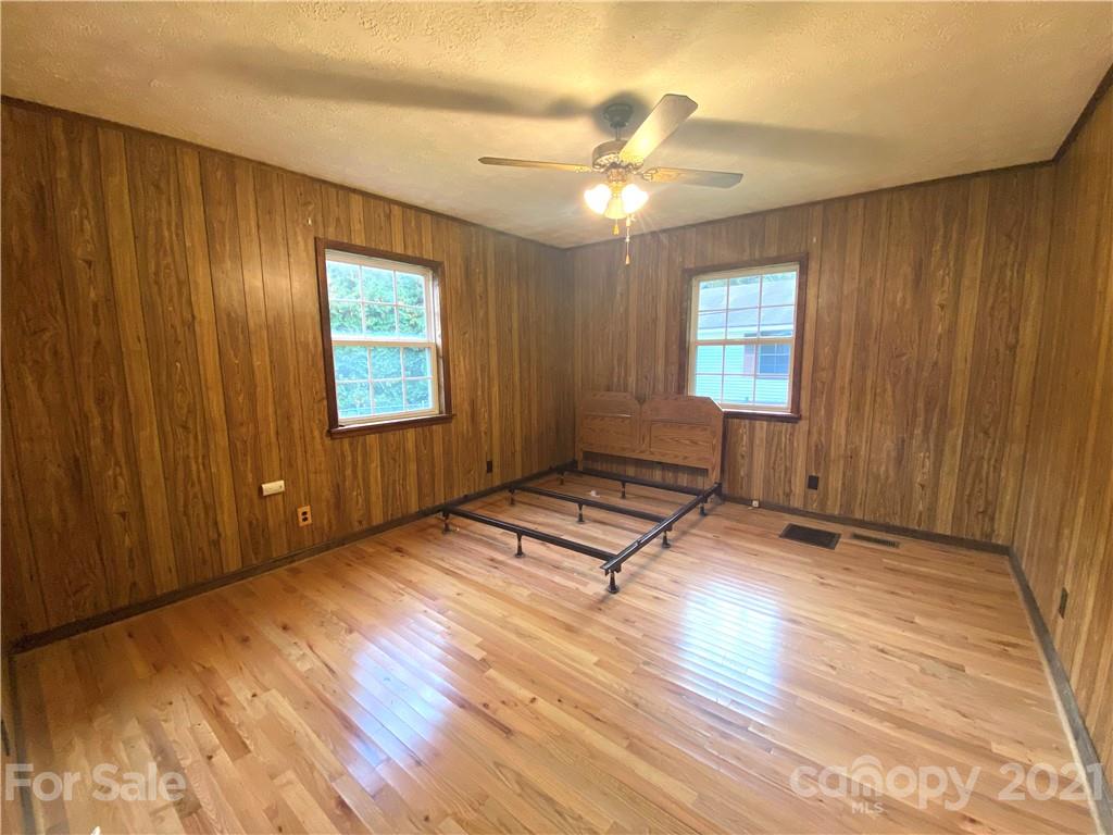10655 Nc 212 Highway Marshall NC 28753