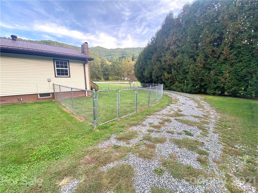 10655 Nc 212 Highway Marshall NC 28753