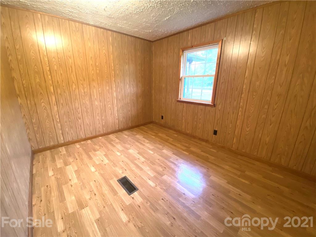 10655 Nc 212 Highway Marshall NC 28753