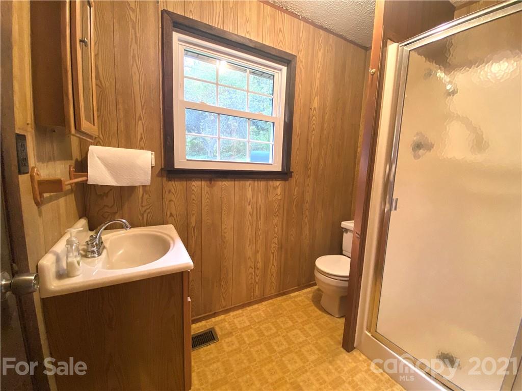 10655 Nc 212 Highway Marshall NC 28753