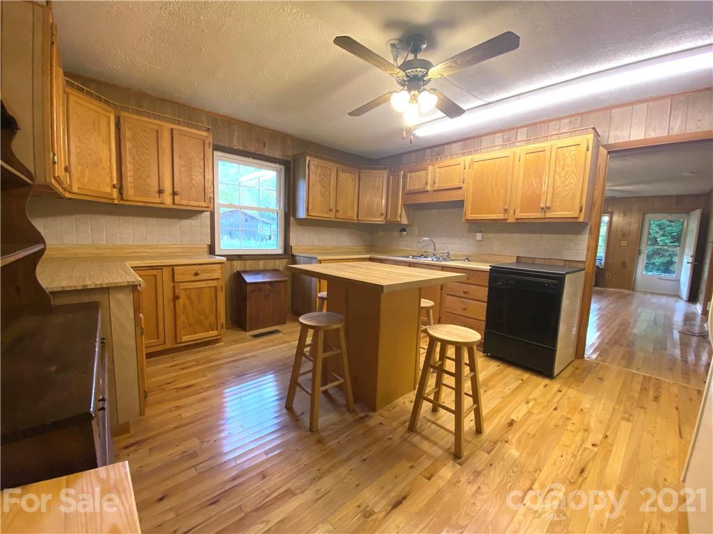 10655 Nc 212 Highway Marshall NC 28753