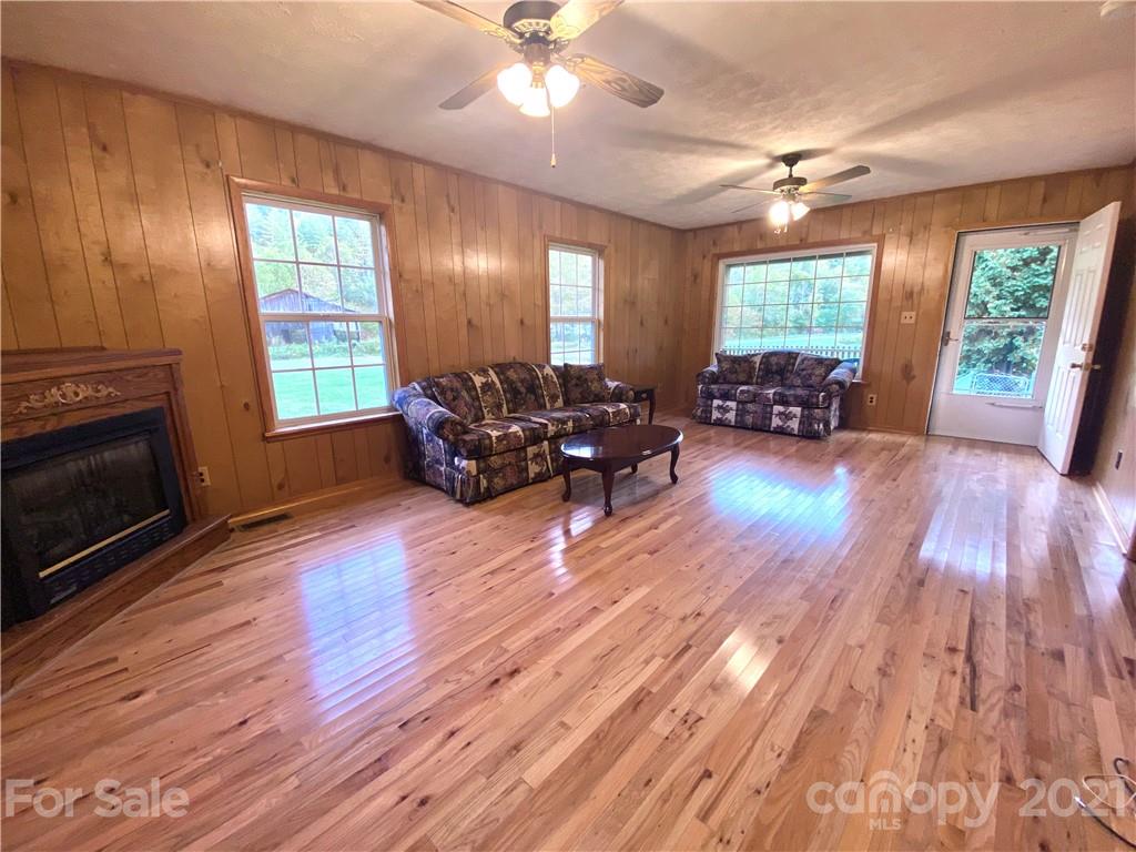 10655 Nc 212 Highway Marshall NC 28753