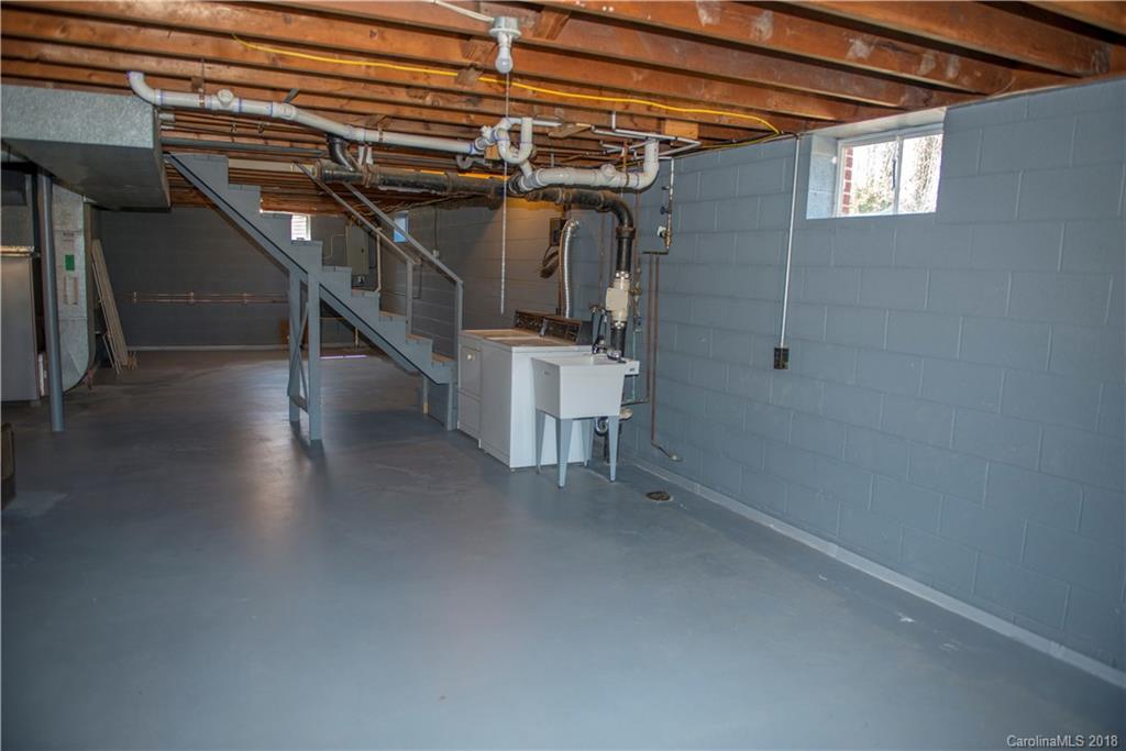 383 Bee Tree Road Swannanoa NC 28778