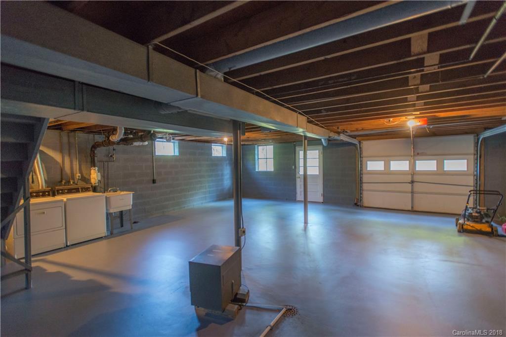 383 Bee Tree Road Swannanoa NC 28778