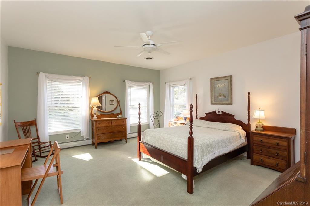 405 Periwinkle Drive Asheville NC 28804