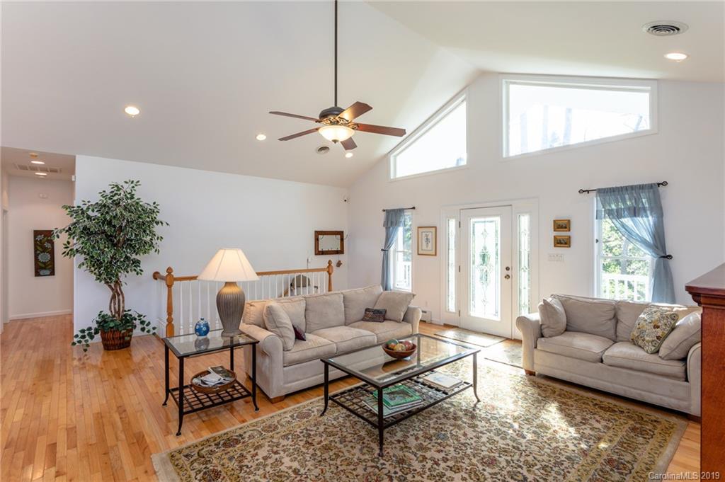 405 Periwinkle Drive Asheville NC 28804