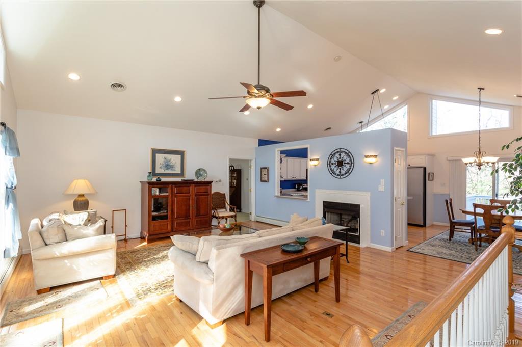 405 Periwinkle Drive Asheville NC 28804