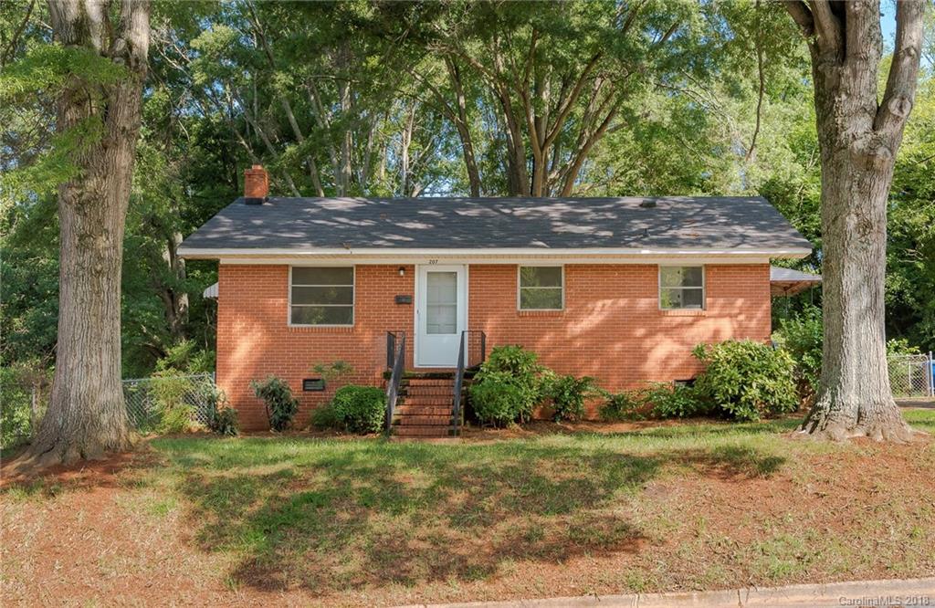 207 Charlotte Street Mooresville NC 28115