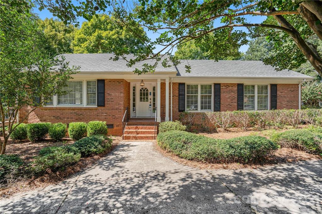 8433 Dunsinane Drive Charlotte NC 28227