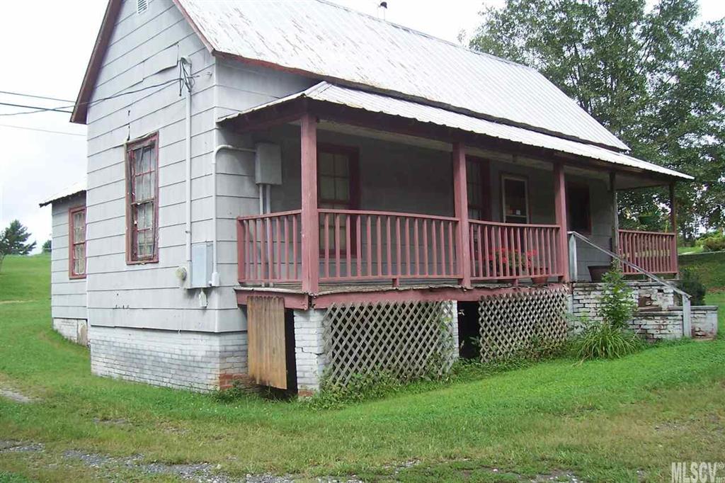 1303 S Sterling Street Morganton NC 28655