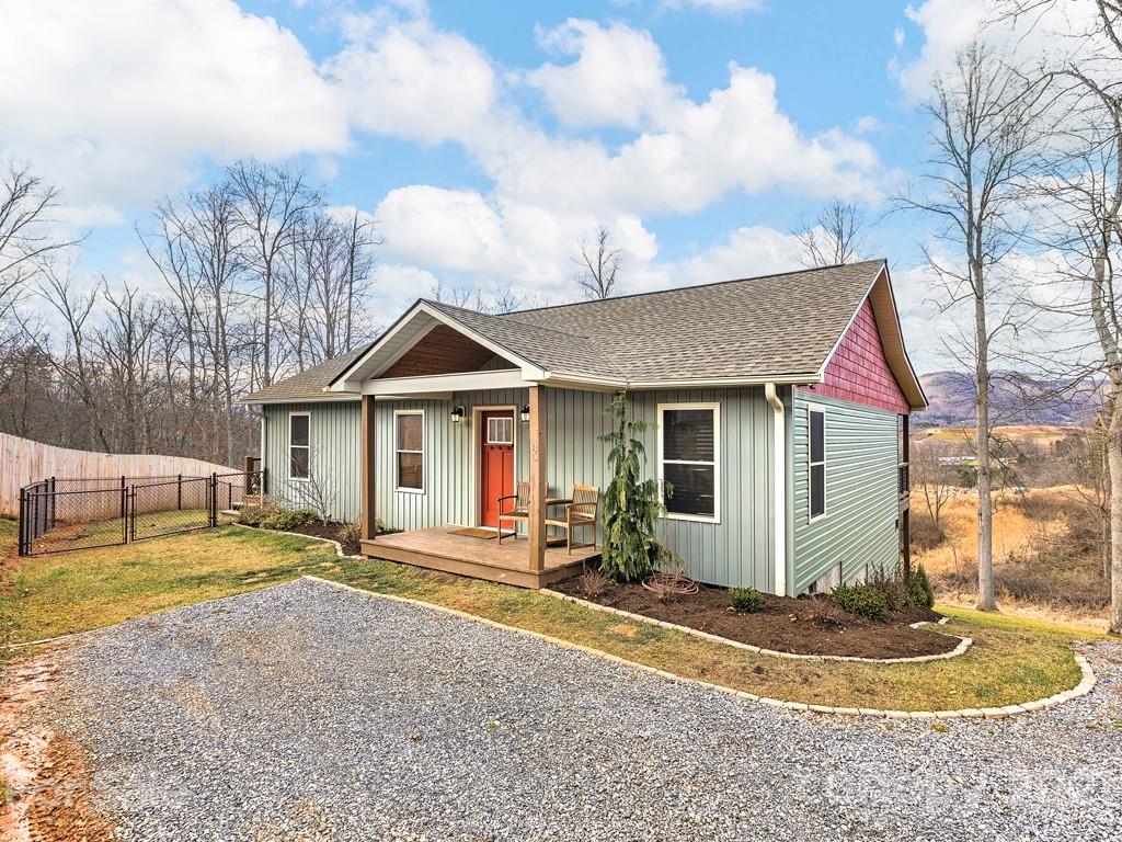 85 Dry Ridge Canton NC 28716