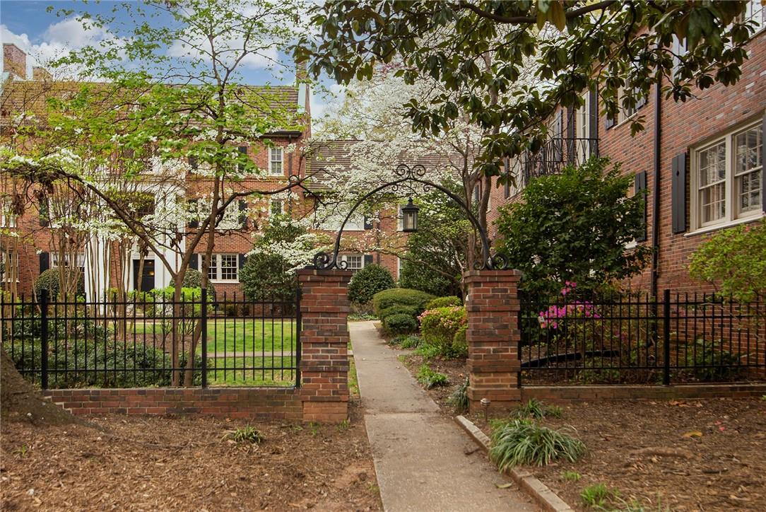 Mecklenburg County, Charlotte, NC Car3846511 Cottingham Chalk