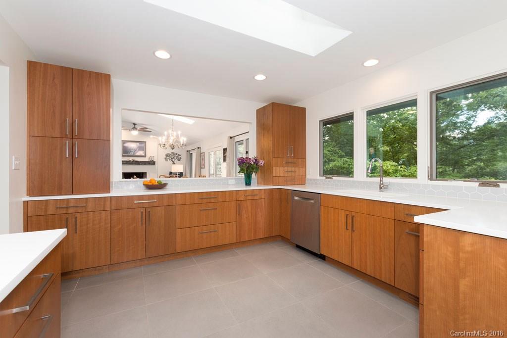 12 Beech Tree Lane Asheville NC 28804