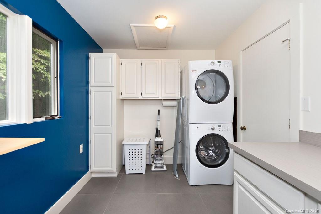 12 Beech Tree Lane Asheville NC 28804